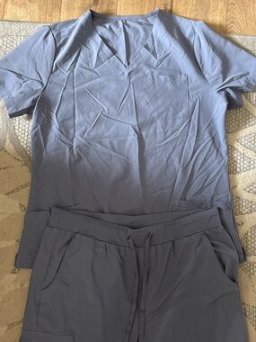 Fabletics Men's Light Blue Scrub Top and Jogger Set